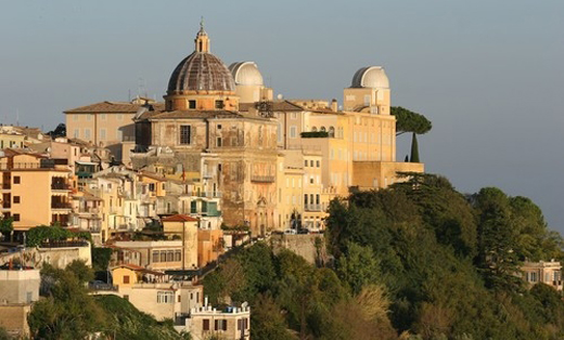 Pope Francis meets Pope Benedict-Castle Gandolfo